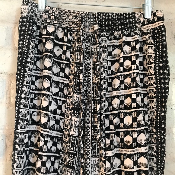 Forever 21 Black White Pattern Harem Tie Pants M - Picture 9 of 14